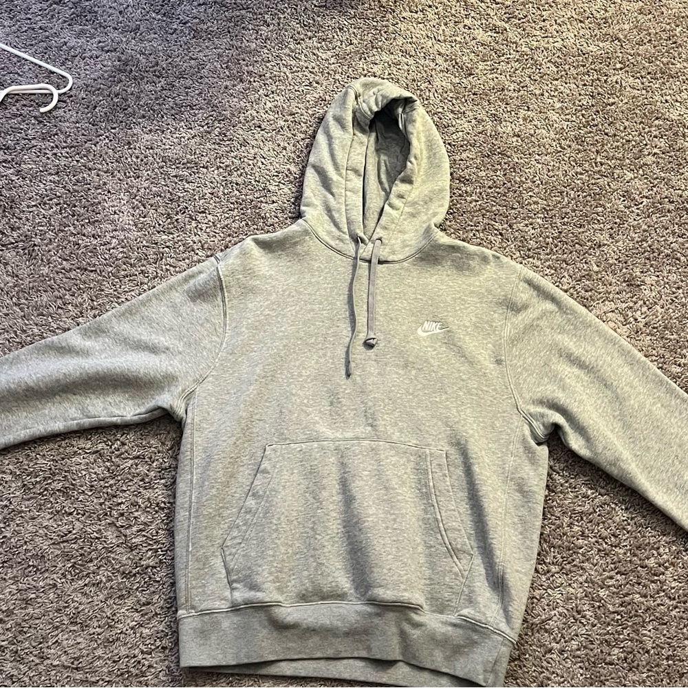 Nike Men's Heather Gray Pullover Hoodie